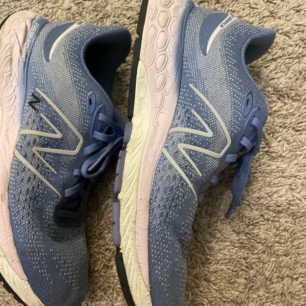 New Balance Shoes - Picture 4 of 9